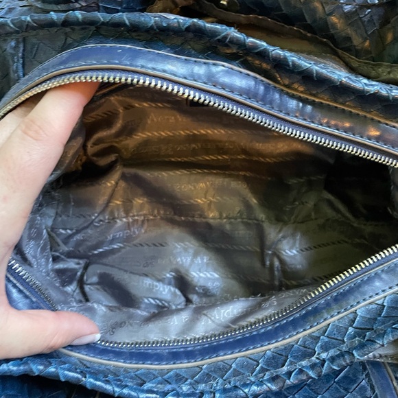 Vera Wang Purse - Picture 9 of 11